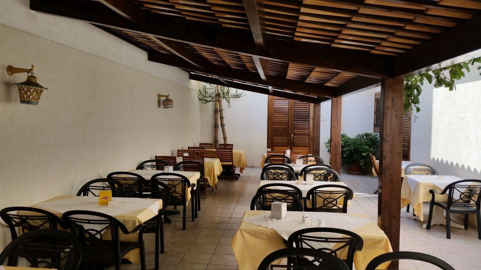 Hotel Al Paradise San Vito Lo Capo Esterno foto